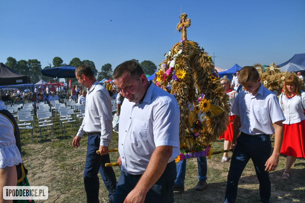 XI Dożynki Powiatu Poddębickiego w Brodni