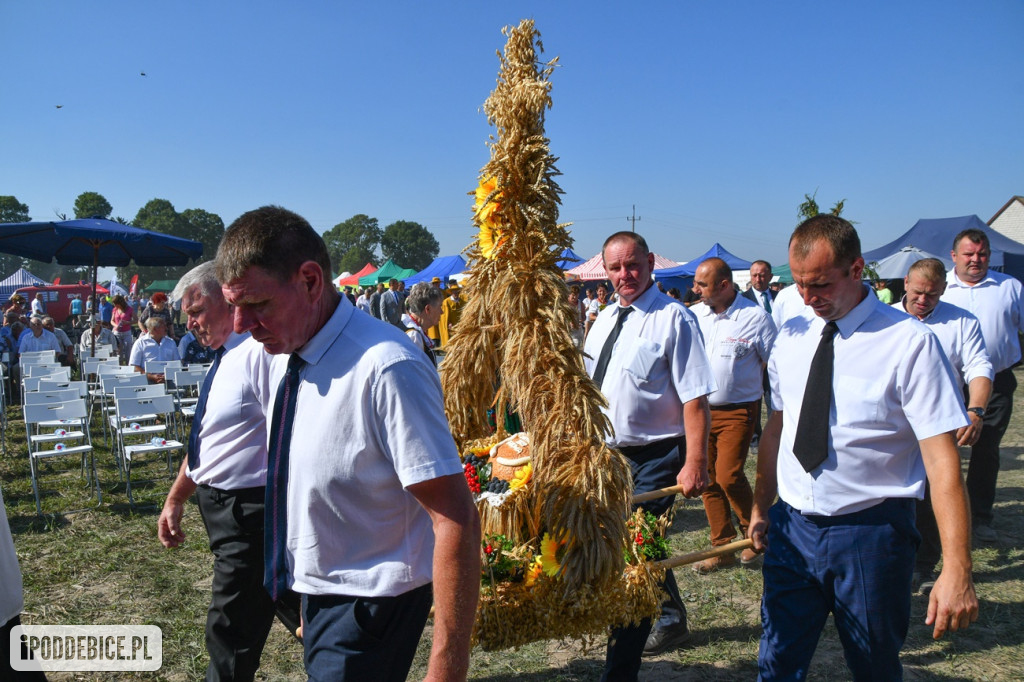 XI Dożynki Powiatu Poddębickiego w Brodni