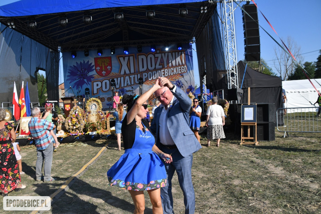 XI Dożynki Powiatu Poddębickiego w Brodni