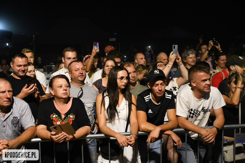 Magic of the Queen, Samokhin Band i Topky na dożynkowej scenie