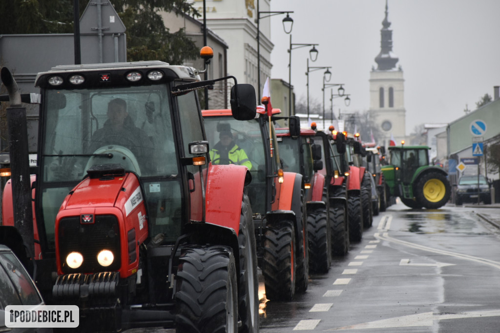 Rolnicy znowu strajkują w Poddębicach