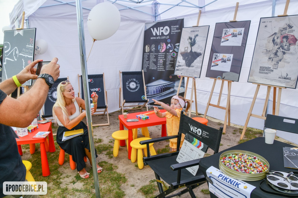 Mezo, Margaret i lokalni wykonawcy na Pikniku z Województwem Łódzkim w Uniejowie