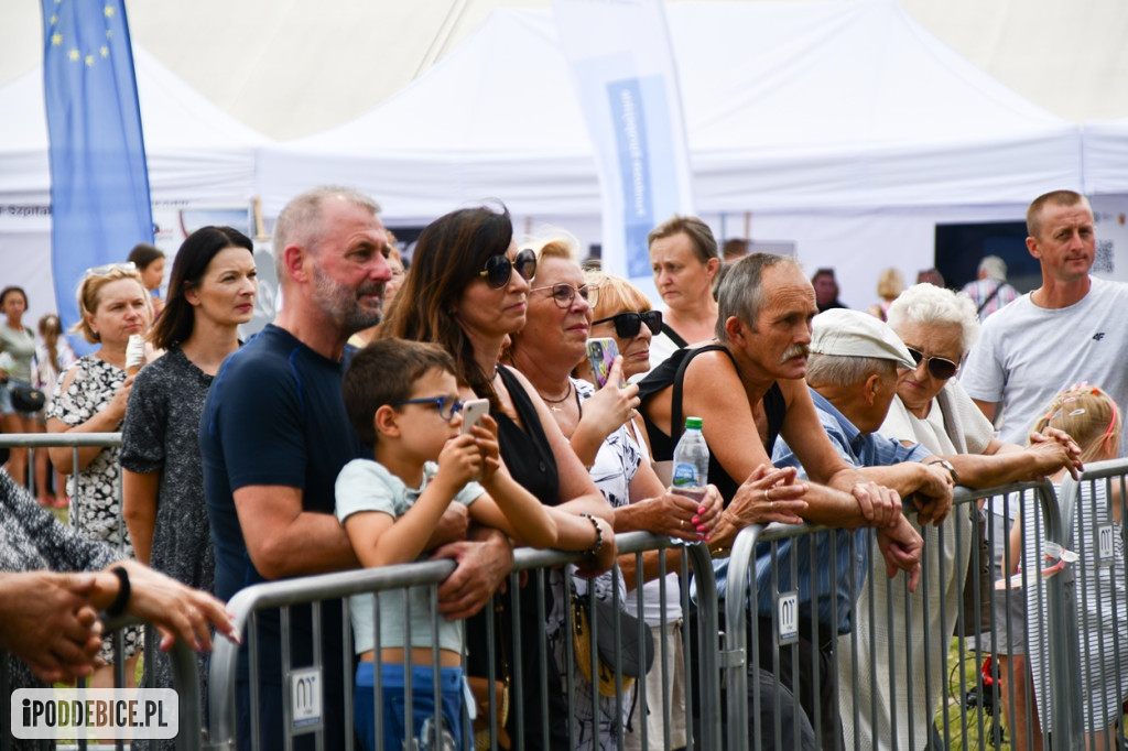 Mezo, Margaret i lokalni wykonawcy na Pikniku z Województwem Łódzkim w Uniejowie