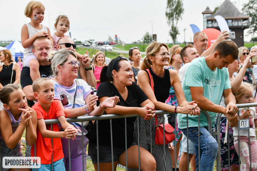 Mezo, Margaret i lokalni wykonawcy na Pikniku z Województwem Łódzkim w Uniejowie