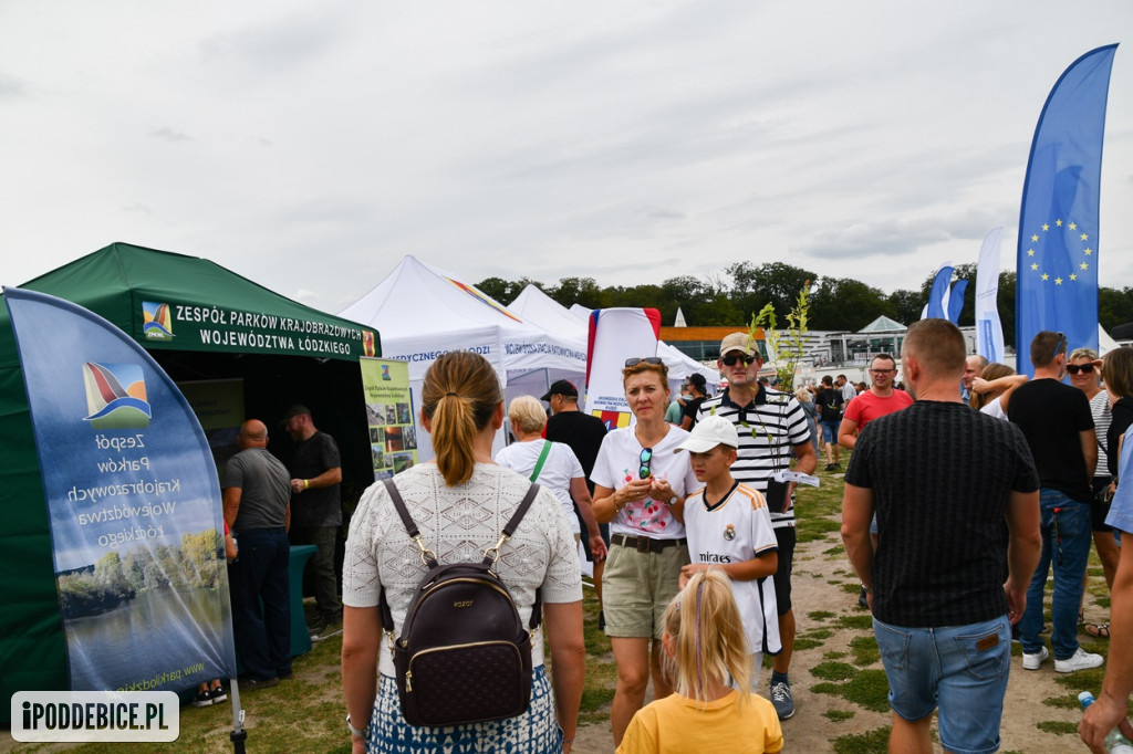 Mezo, Margaret i lokalni wykonawcy na Pikniku z Województwem Łódzkim w Uniejowie