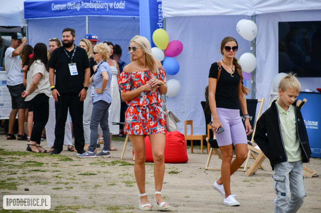 Mezo, Margaret i lokalni wykonawcy na Pikniku z Województwem Łódzkim w Uniejowie