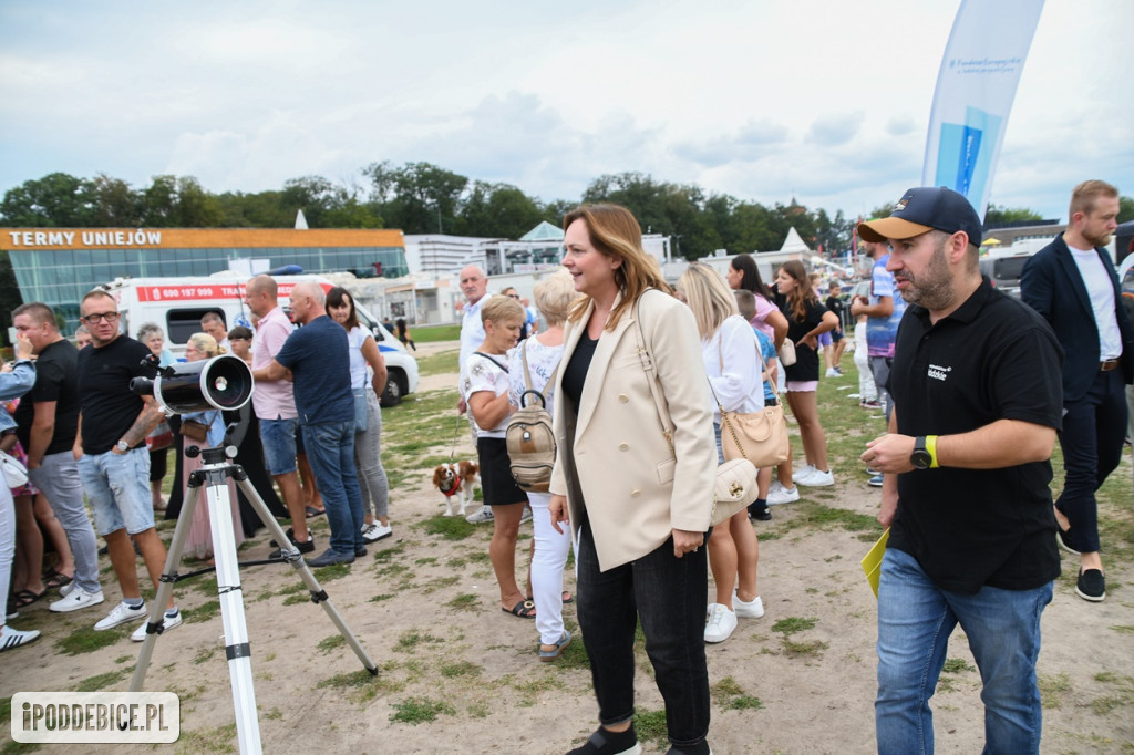 Mezo, Margaret i lokalni wykonawcy na Pikniku z Województwem Łódzkim w Uniejowie