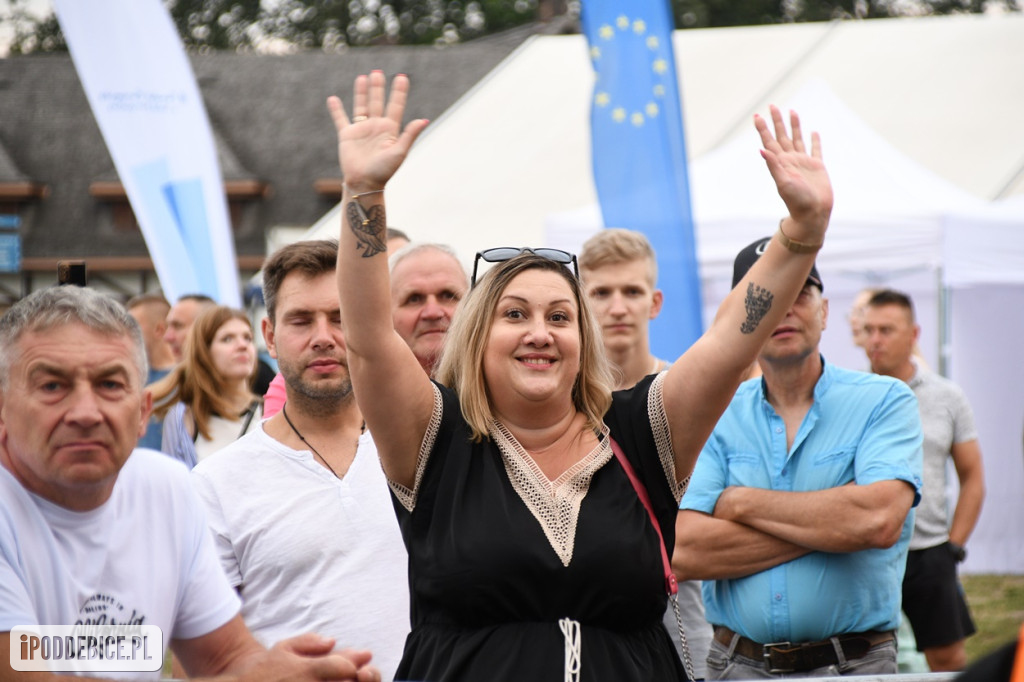 Mezo, Margaret i lokalni wykonawcy na Pikniku z Województwem Łódzkim w Uniejowie