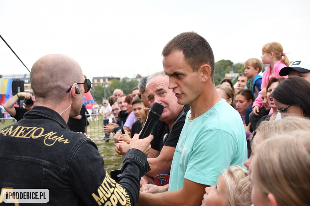 Mezo, Margaret i lokalni wykonawcy na Pikniku z Województwem Łódzkim w Uniejowie