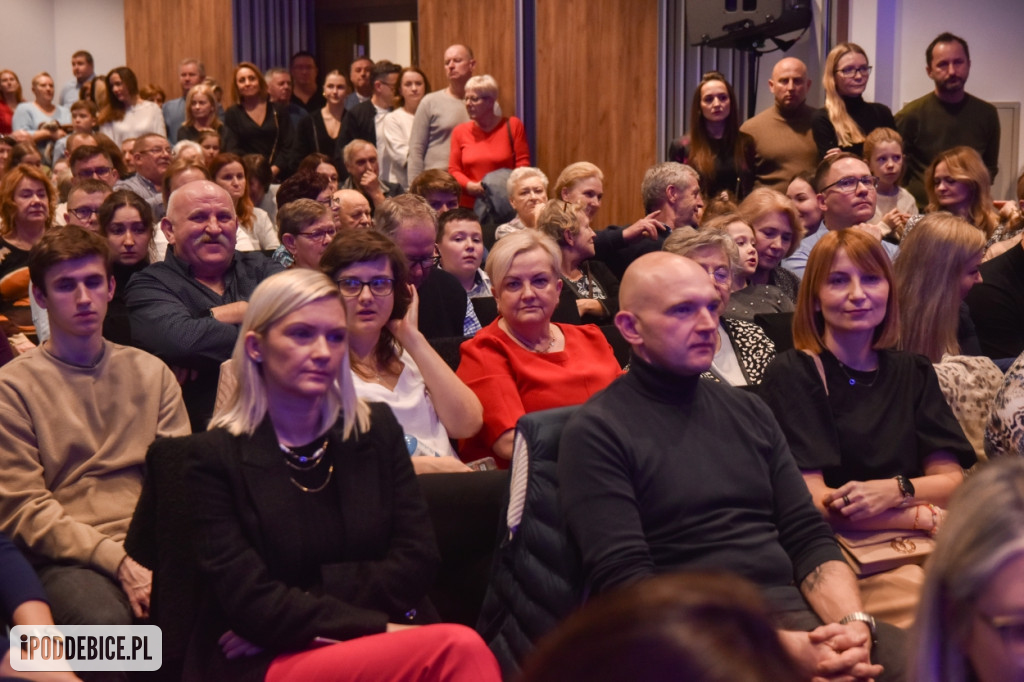 Miecznikowski i Sierocki na scenie w Uniejowie. T