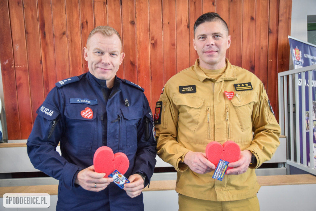 Policjanci i strażacy zagrali z WOŚP [FOTORELACJA]