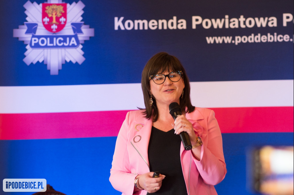 100 lat kobiet w polskiej Policji. W Uniejowie świętowały policjantki z Poddębic