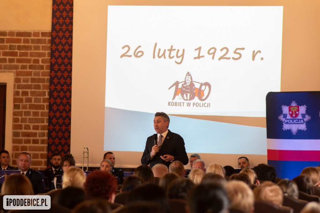 100 lat kobiet w polskiej Policji. W Uniejowie świętowały policjantki z Poddębic