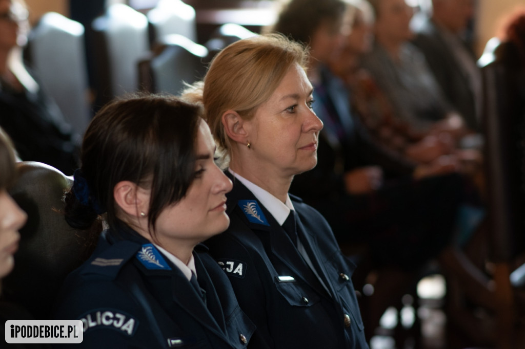 100 lat kobiet w polskiej Policji. W Uniejowie świętowały policjantki z Poddębic