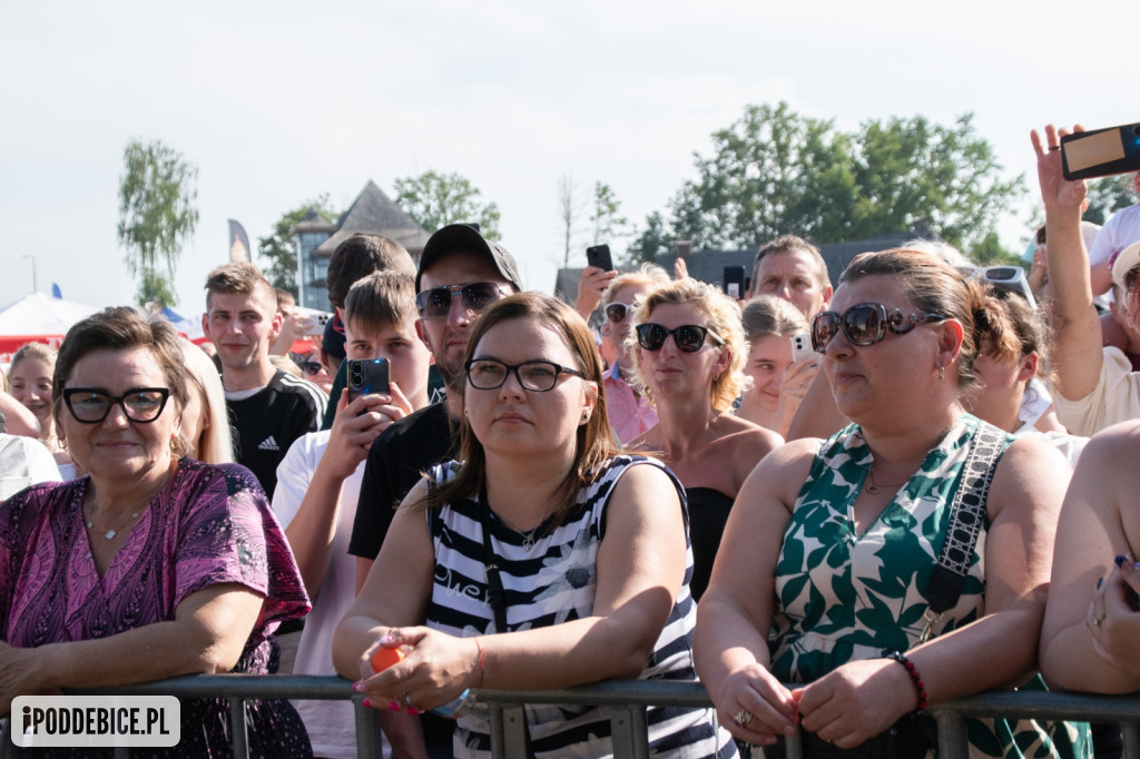 Piękni i Młodzi, Iness i Lombard na scenie Festiwalu Mleka w Uniejowie