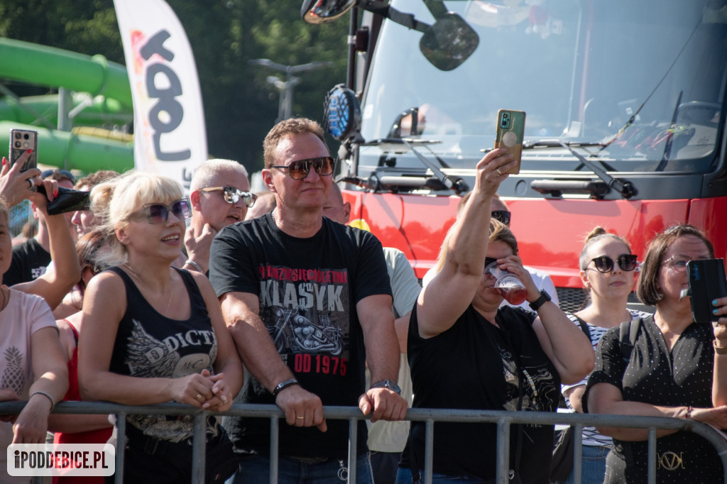 Piękni i Młodzi, Iness i Lombard na scenie Festiwalu Mleka w Uniejowie