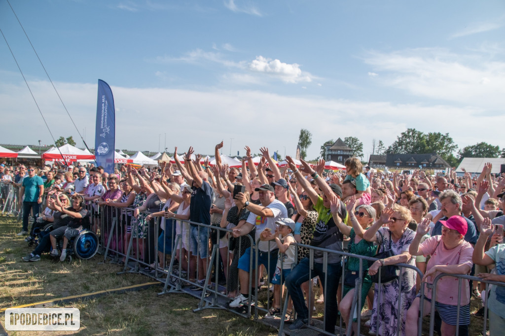 Piękni i Młodzi, Iness i Lombard na scenie Festiwalu Mleka w Uniejowie