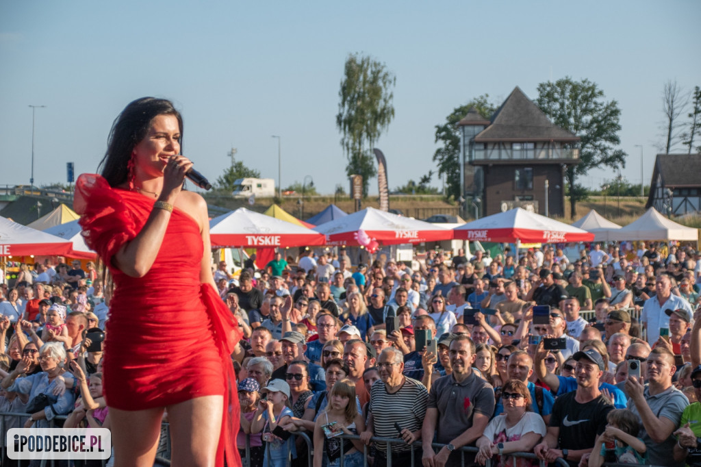 Piękni i Młodzi, Iness i Lombard na scenie Festiwalu Mleka w Uniejowie
