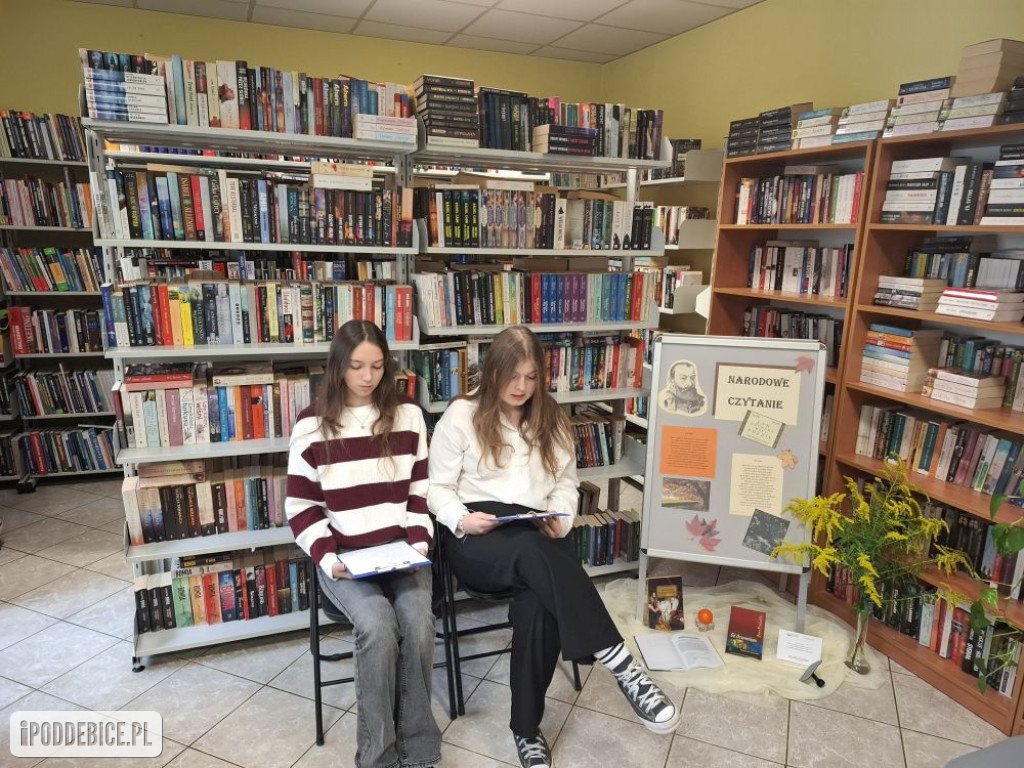 Narodowe Czytanie poezji Jana Kochanowskiego w Poddębicach