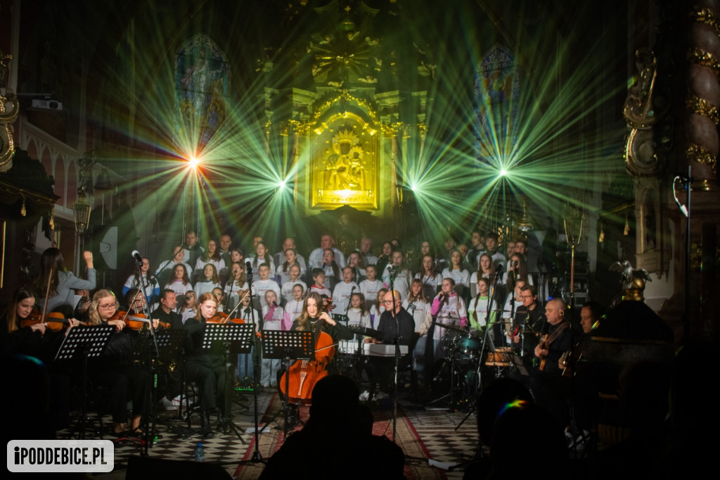 Uniejów zaśpiewał z Braćmi Golec [ZDJĘCIA]