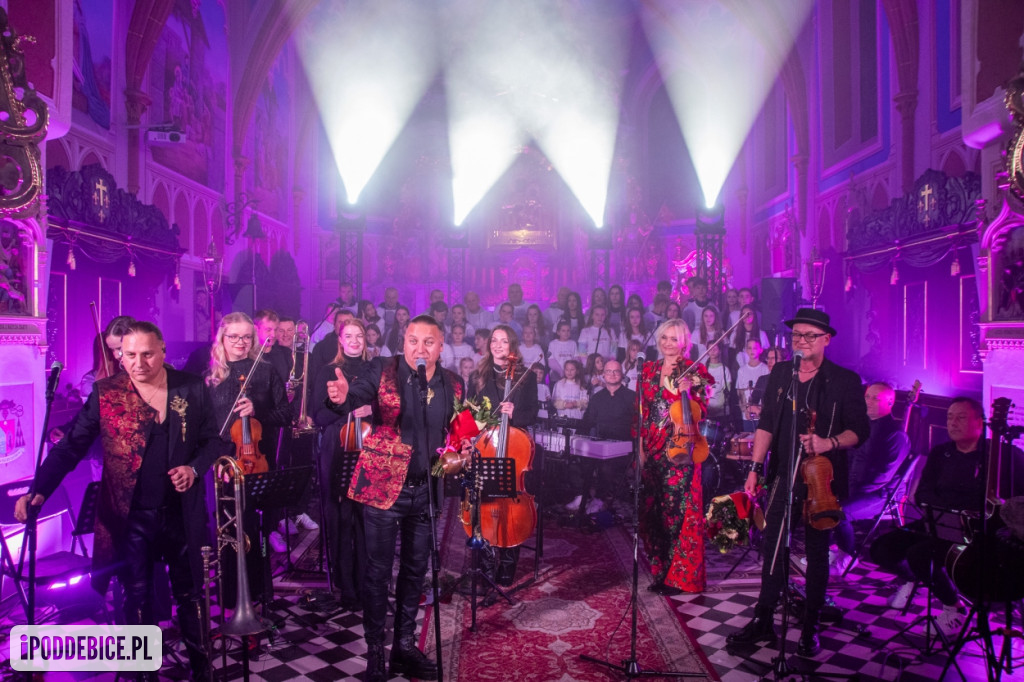 Uniejów zaśpiewał z Braćmi Golec [ZDJĘCIA]