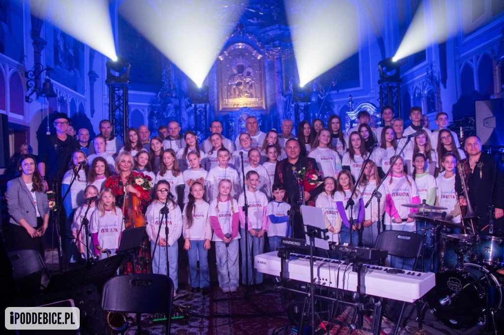 Uniejów zaśpiewał z Braćmi Golec [ZDJĘCIA]