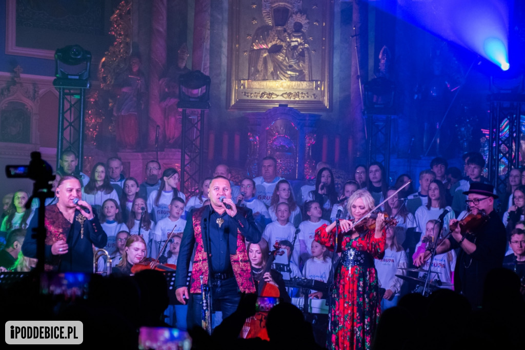 Uniejów zaśpiewał z Braćmi Golec [ZDJĘCIA]