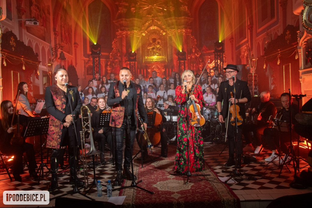 Uniejów zaśpiewał z Braćmi Golec [ZDJĘCIA]