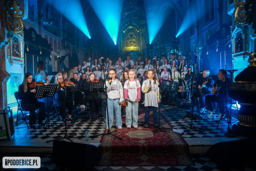 Uniejów zaśpiewał z Braćmi Golec [ZDJĘCIA]