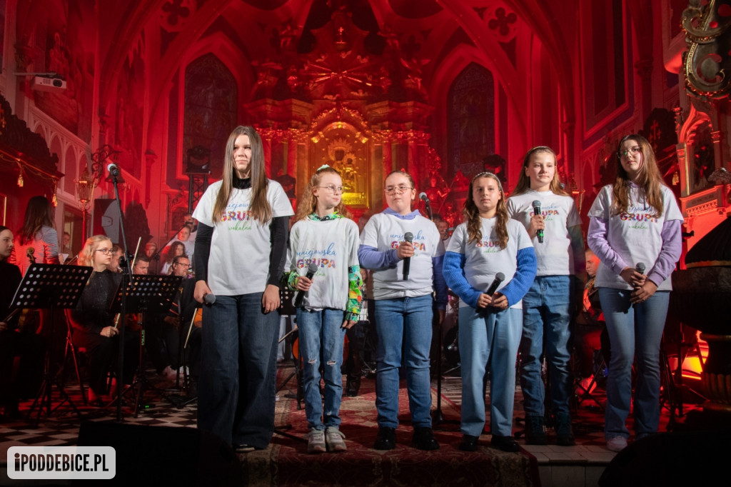 Uniejów zaśpiewał z Braćmi Golec [ZDJĘCIA]