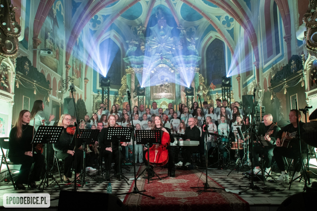 Uniejów zaśpiewał z Braćmi Golec [ZDJĘCIA]