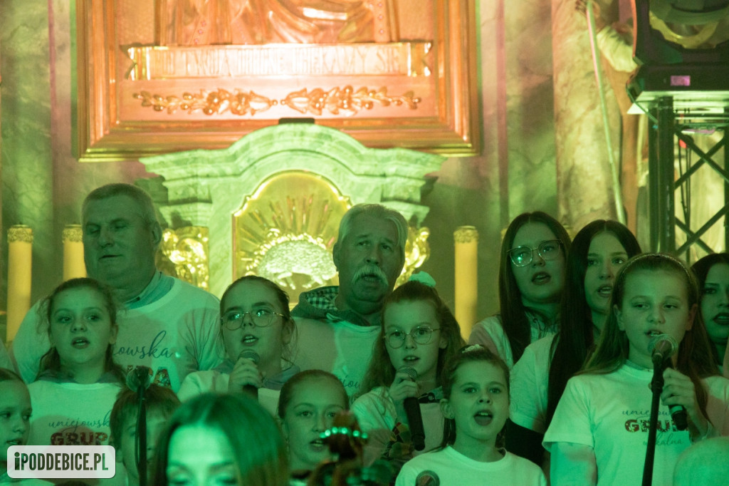 Uniejów zaśpiewał z Braćmi Golec [ZDJĘCIA]