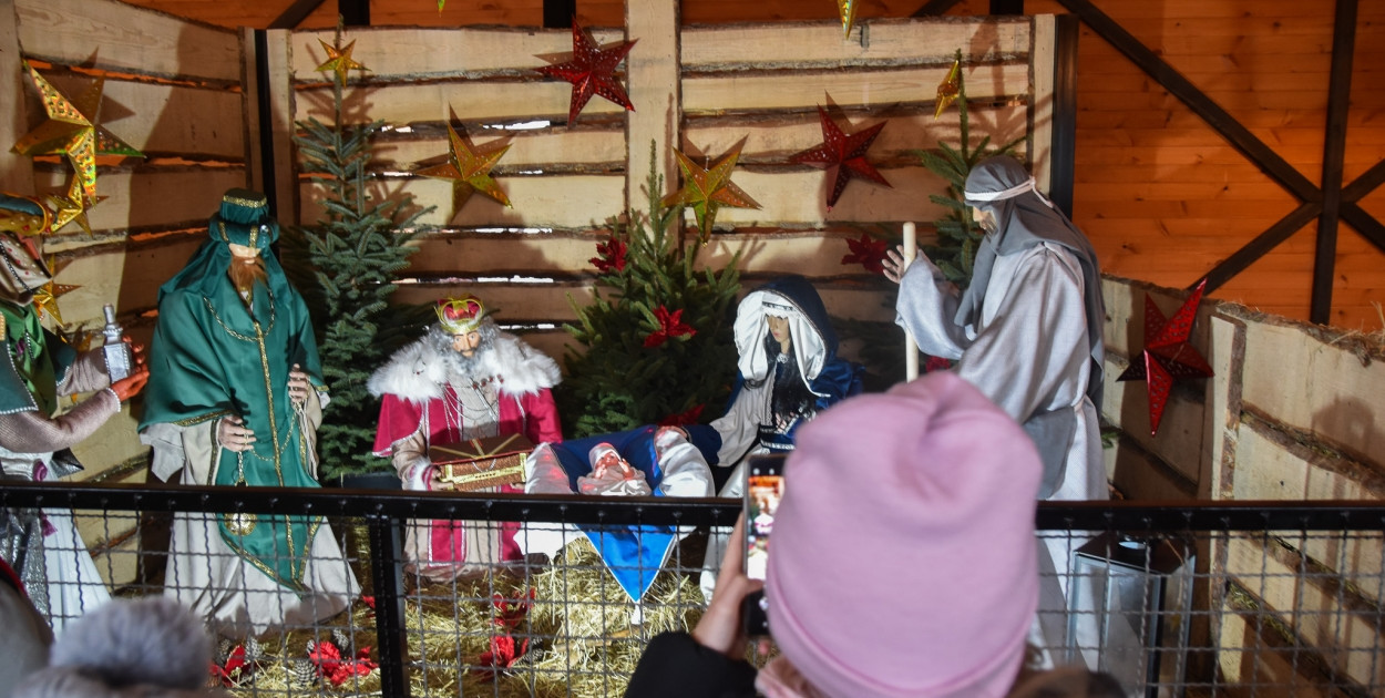 Żywa szopka bożonarodzeniowa w Zoo Borysew