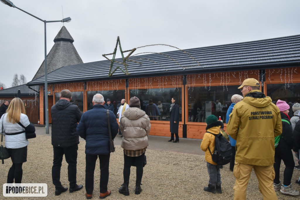 Żywa szopka bożonarodzeniowa w Zoo Borysew