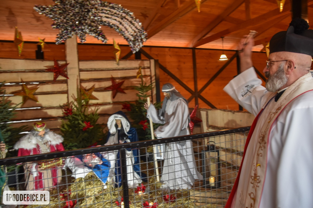 Żywa szopka bożonarodzeniowa w Zoo Borysew
