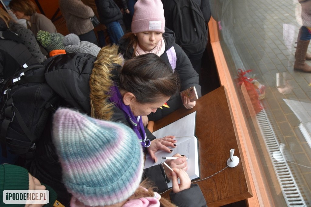 Żywa szopka bożonarodzeniowa w Zoo Borysew