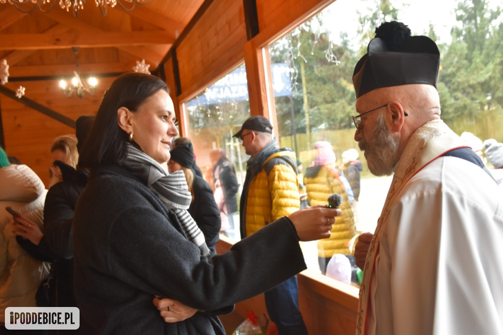 Żywa szopka bożonarodzeniowa w Zoo Borysew