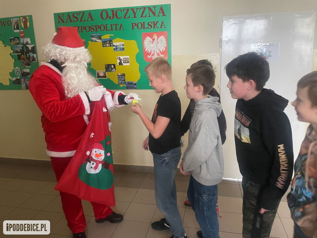 Policyjny Mikołaj znów na drogach powiatu