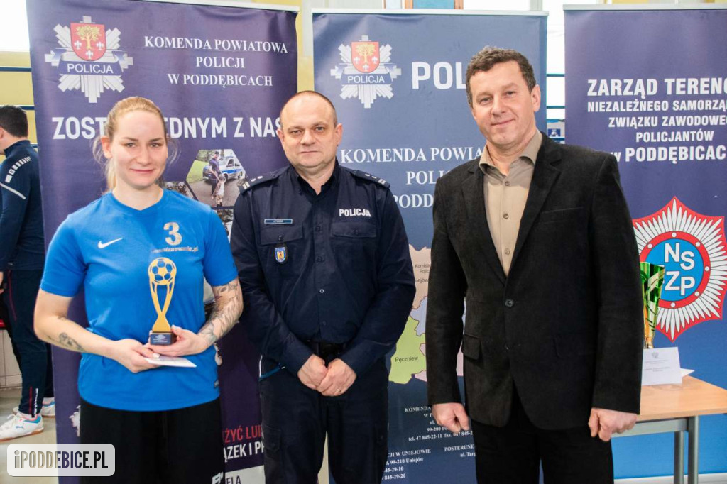 Policjantki i policjanci zagrali w Turnieju Halowej Piłki Nożnej