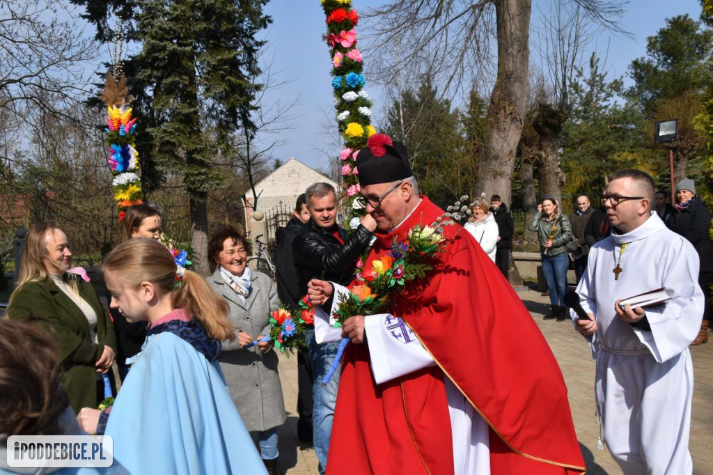 Osiem metrów tradycji. Olbrzymie palmy wielkanocne