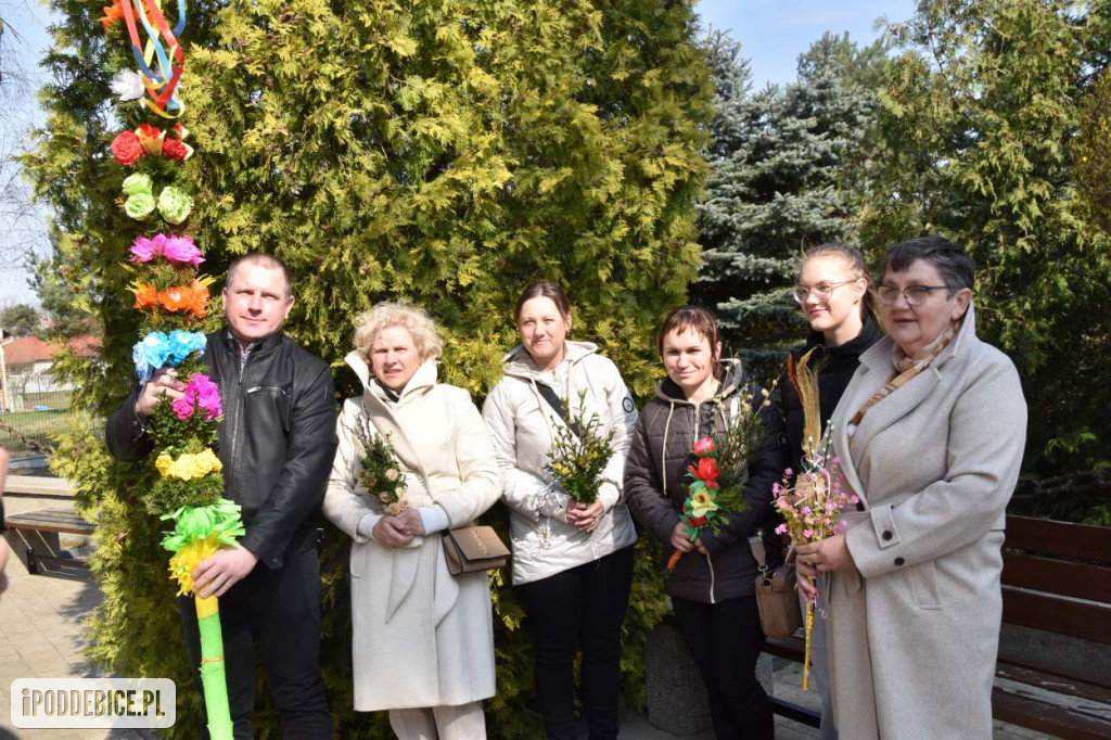 Osiem metrów tradycji. Olbrzymie palmy wielkanocne