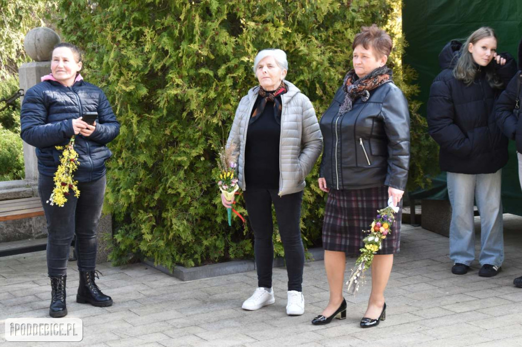 Osiem metrów tradycji. Olbrzymie palmy wielkanocne