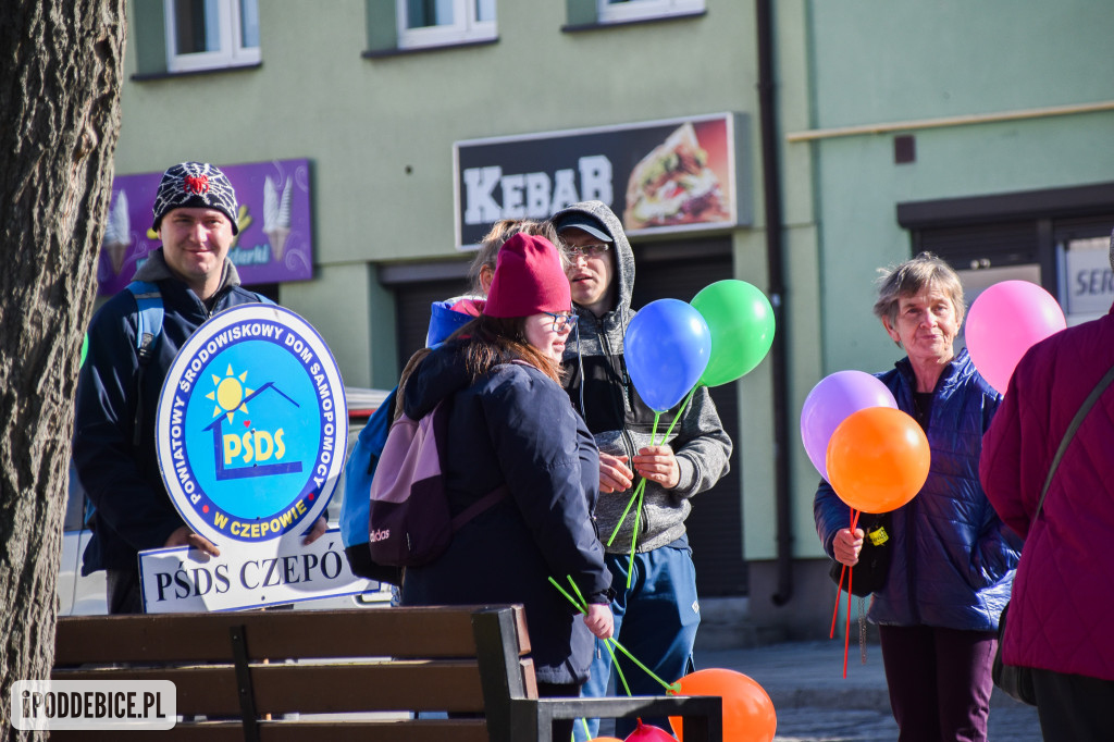 Solidarność w kolorze błękitu. Marsz dla świadomości autyzmu