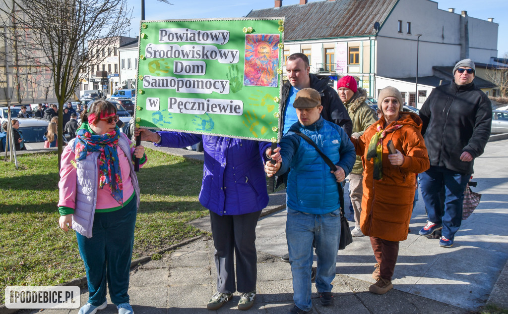 Solidarność w kolorze błękitu. Marsz dla świadomości autyzmu