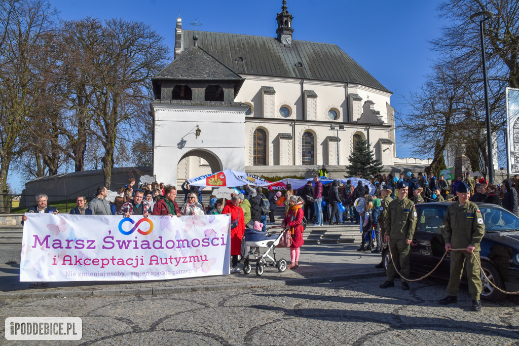 Solidarność w kolorze błękitu. Marsz dla świadomości autyzmu
