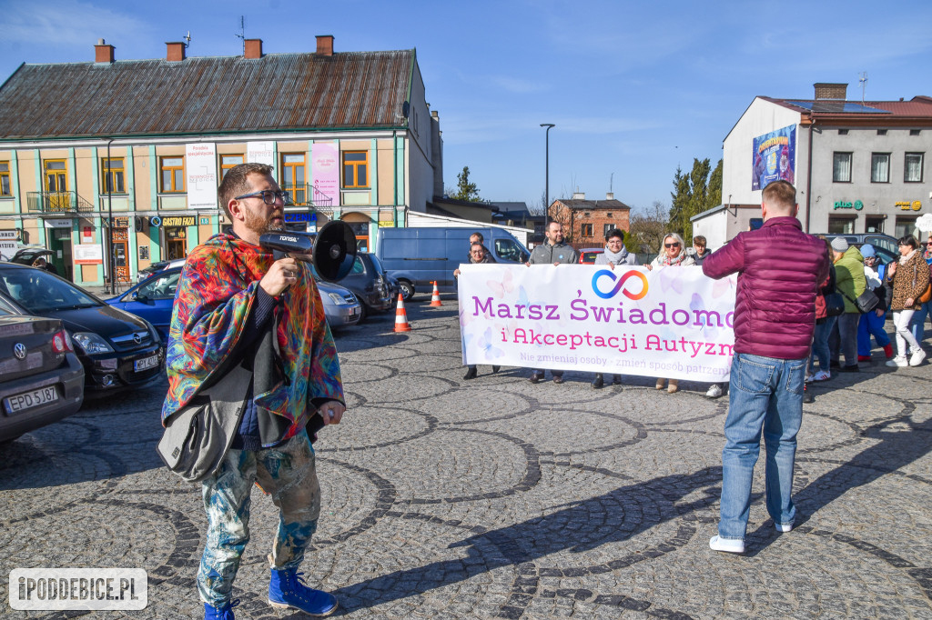 Solidarność w kolorze błękitu. Marsz dla świadomości autyzmu