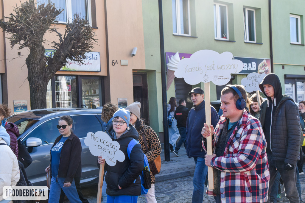 Solidarność w kolorze błękitu. Marsz dla świadomości autyzmu