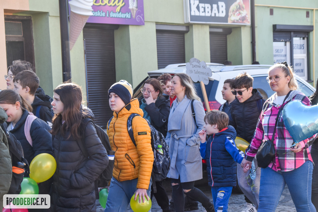Solidarność w kolorze błękitu. Marsz dla świadomości autyzmu