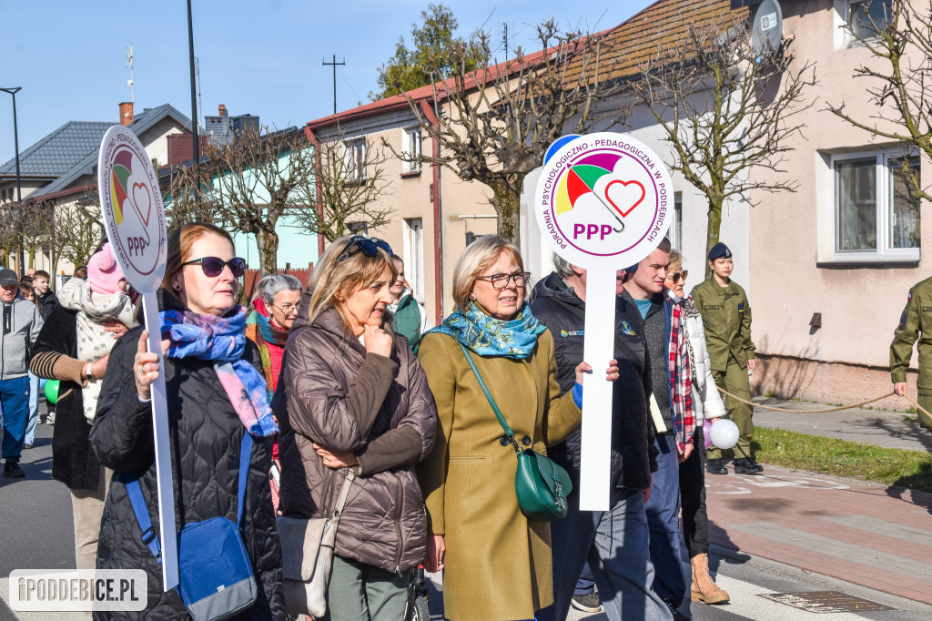 Solidarność w kolorze błękitu. Marsz dla świadomości autyzmu