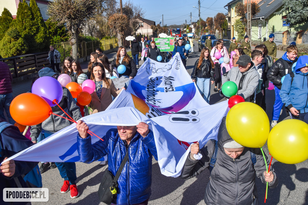 Solidarność w kolorze błękitu. Marsz dla świadomości autyzmu